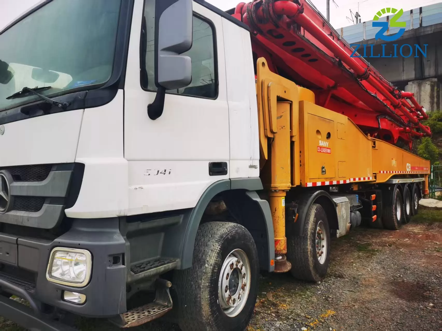 High Quality 2017 SANY Boom Pump 62m Truck- mounted Concrete Pump Car on BENZ Chassis