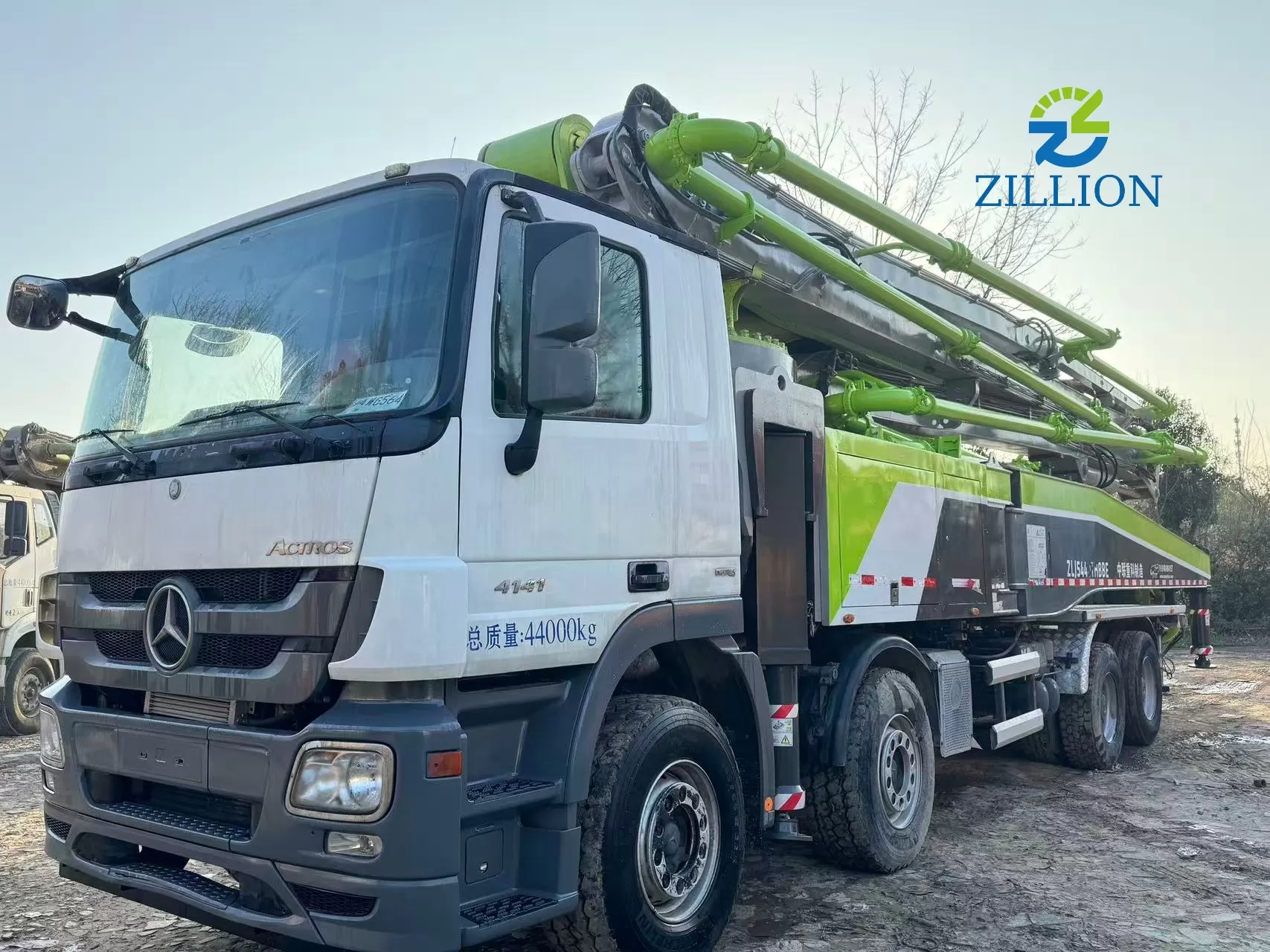 2019 Zoomlion 56m Truck-Mounted Concrete Pump Truck with Mercedes-Benz Chassis