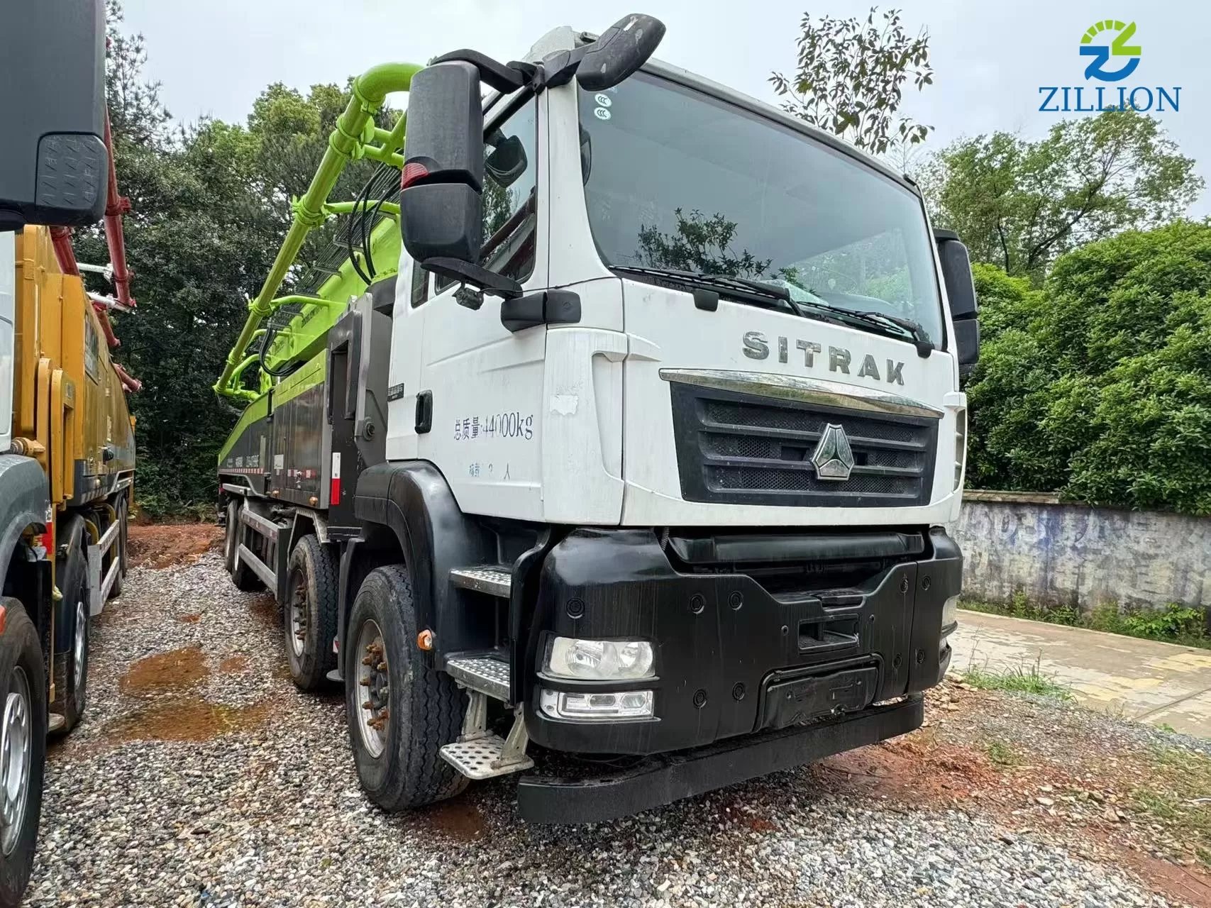 High Quality 2021 Zoomlion Boom Pump 56m Truck- mounted Concrete Pump Car on Sitrak Chassis
