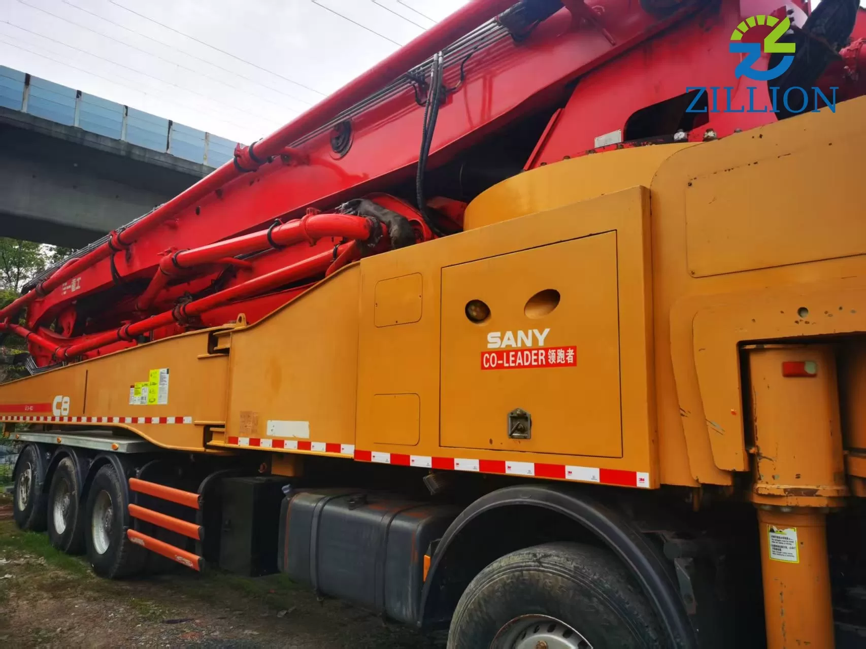High Quality 2017 SANY Boom Pump 62m Truck- mounted Concrete Pump Car on BENZ Chassis