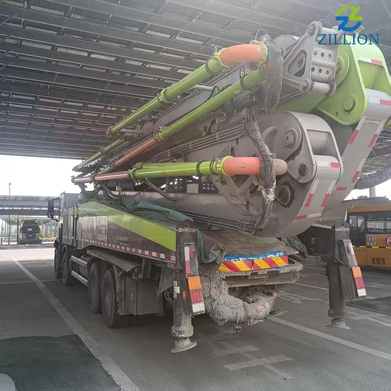 High Quality 2020 Zoomlion Boom Pump 63m Truck- mounted Concrete Pump Car on Benz Chassis