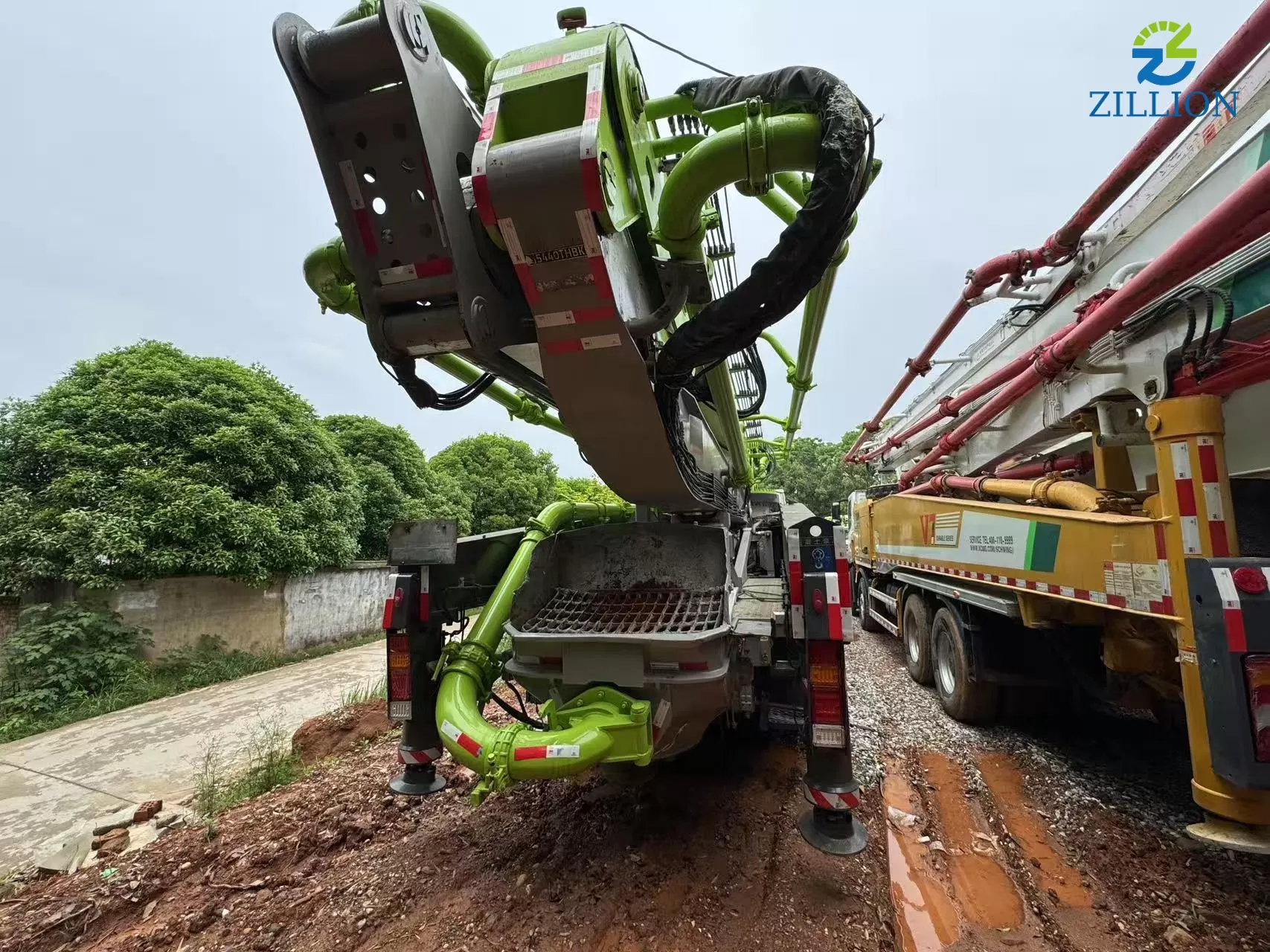 High Quality 2021 Zoomlion Boom Pump 56m Truck- mounted Concrete Pump Car on Sitrak Chassis