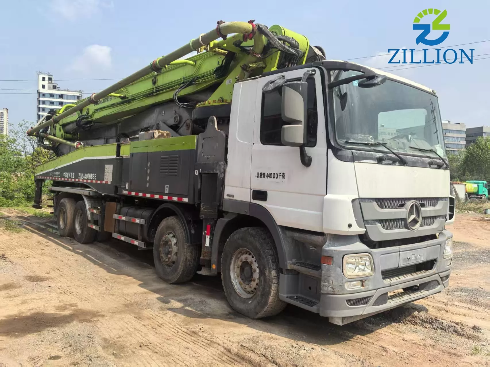 High Quality 2018 Zoomlion Boom Pump 56m Truck- mounted Concrete Pump Car on Benz Chassis