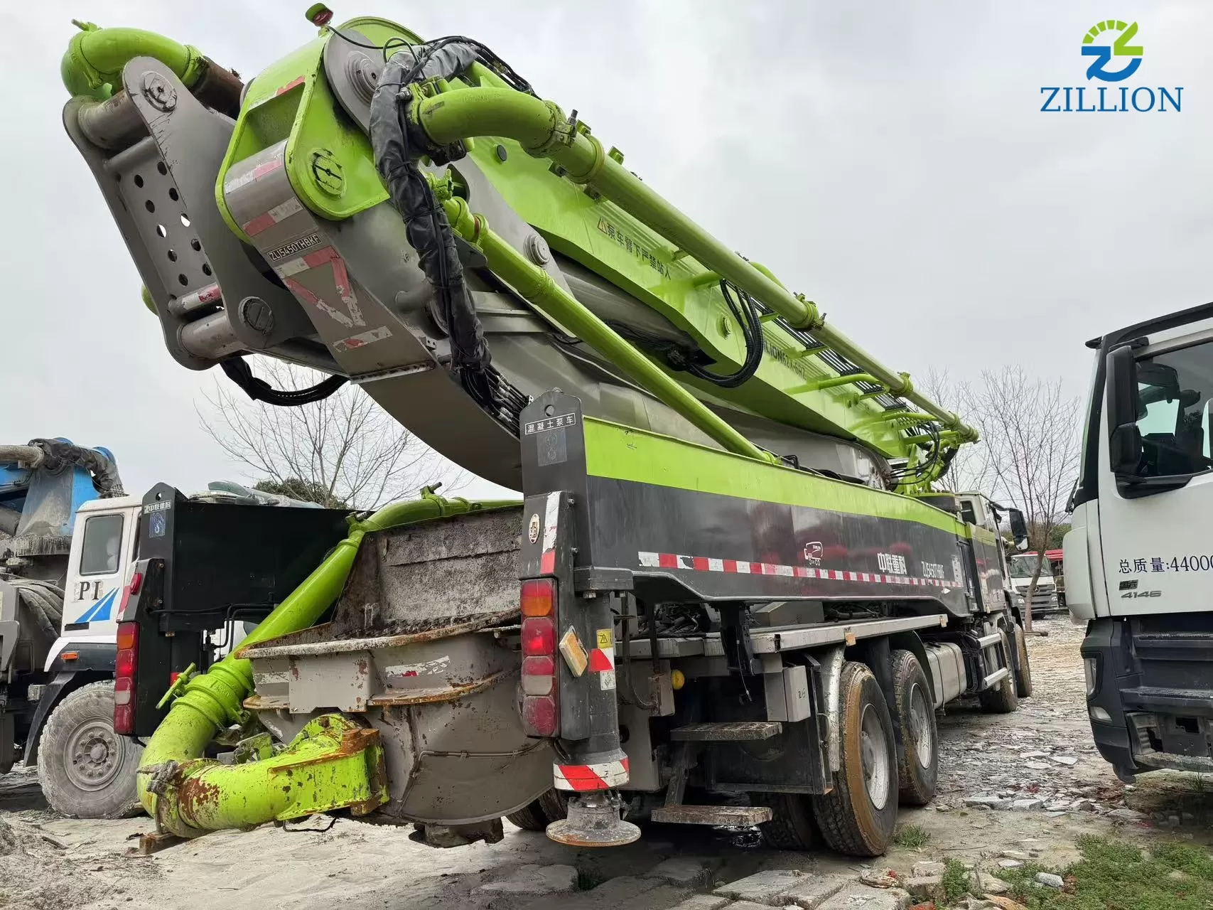 High Quality 2023 Zoomlion Boom Pump 57m Truck- mounted Concrete Pump Car on Sitrak Chassis