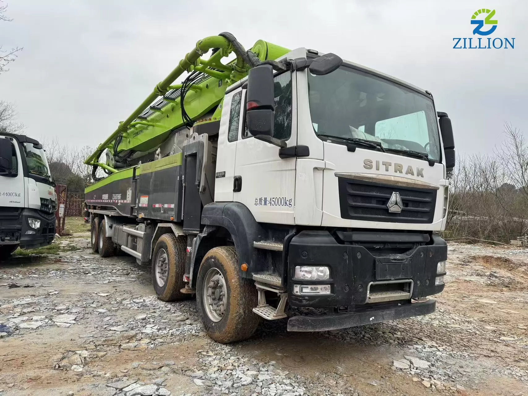 High Quality 2023 Zoomlion Boom Pump 57m Truck- mounted Concrete Pump Car on Sitrak Chassis