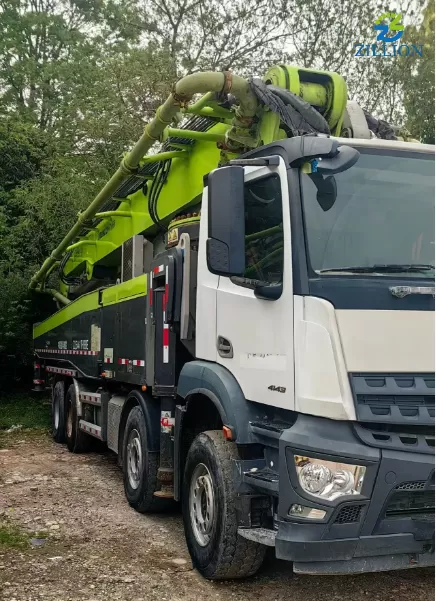 High Quality 2021 Zoomlion Boom Pump 63m Truck- mounted Concrete Pump Car on Benz Chassis